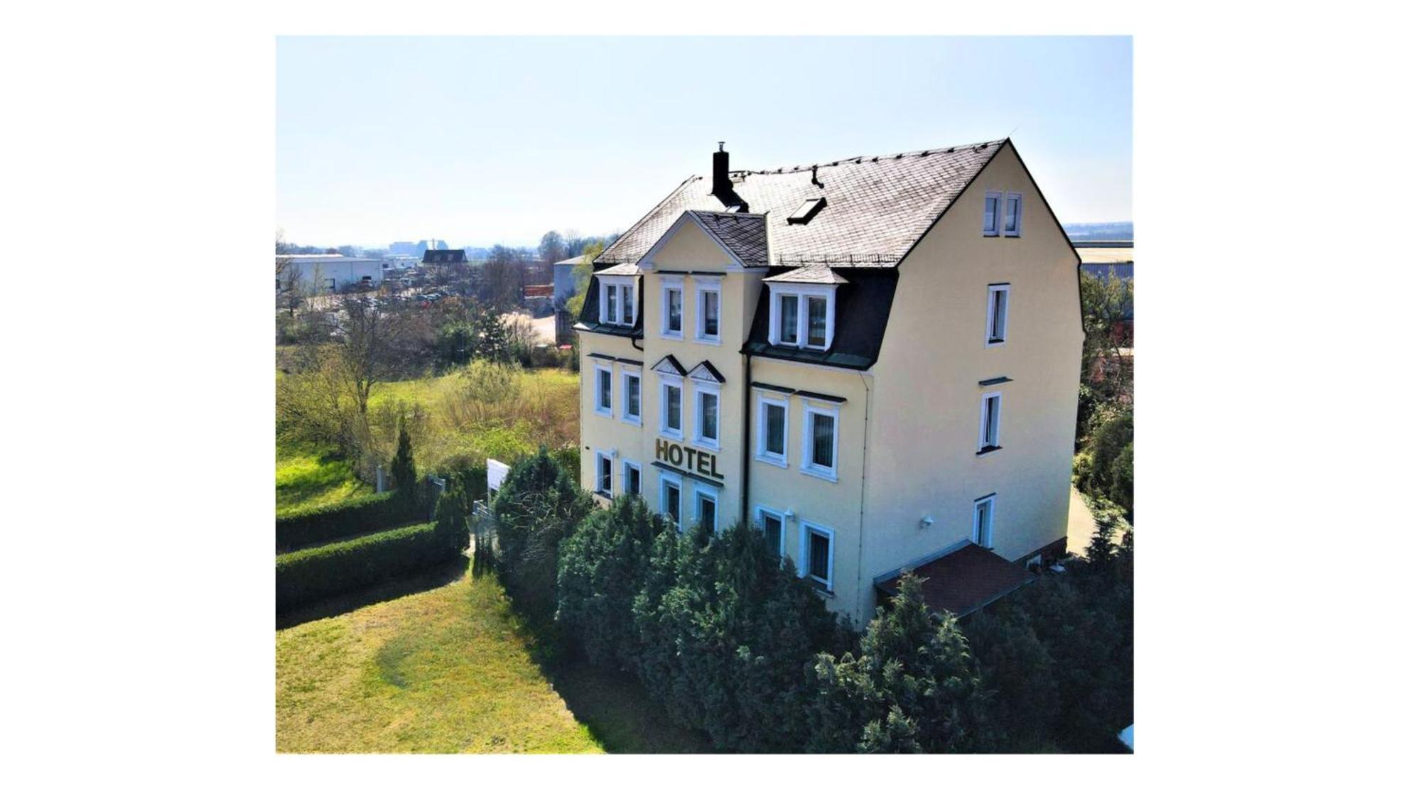 Good Stay Aparthotel Mit Kostenlosen Parkplaetzen Dresden Bagian luar foto